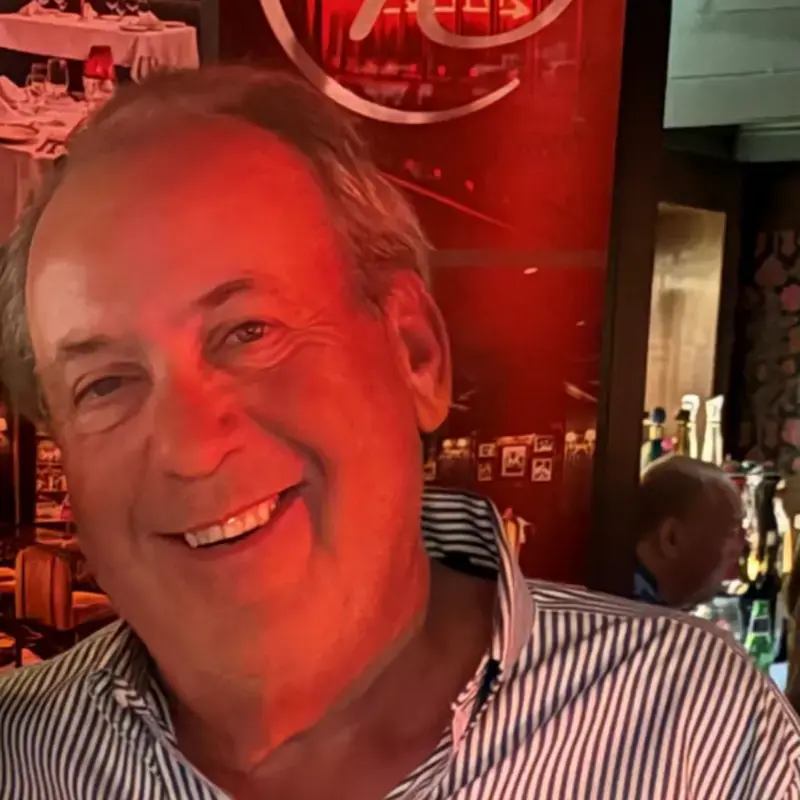 Headshot of Robert Valene